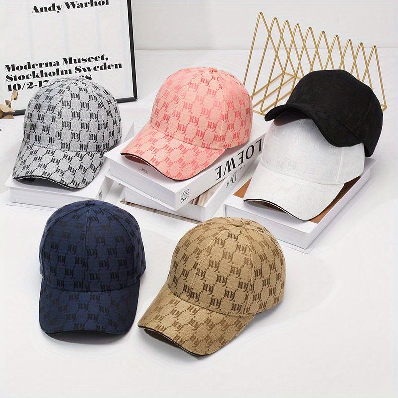 Elegant and Trendy White Baseball Cap: A Blend of Style and Versatility