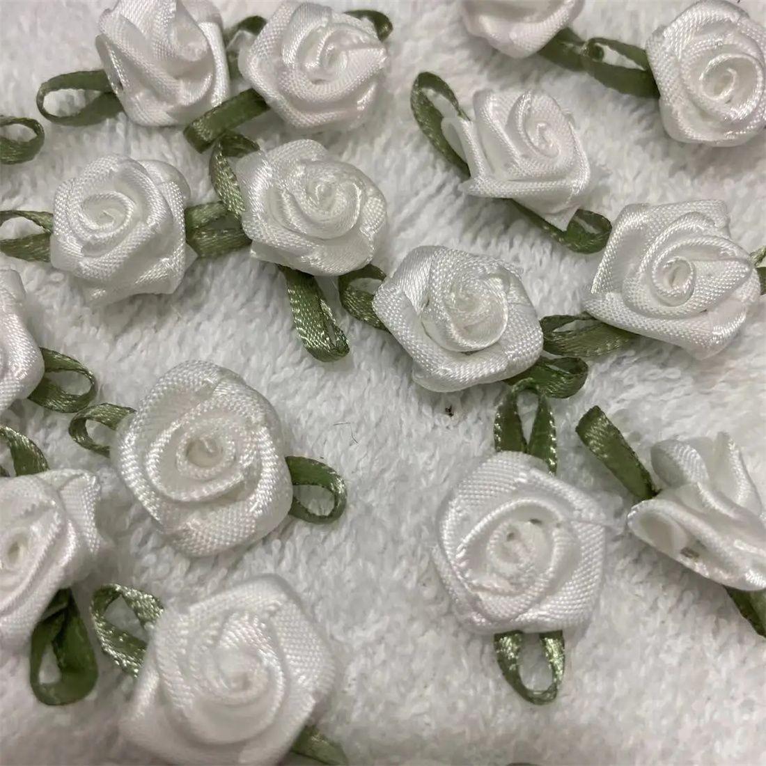 

Feather Stick One Size