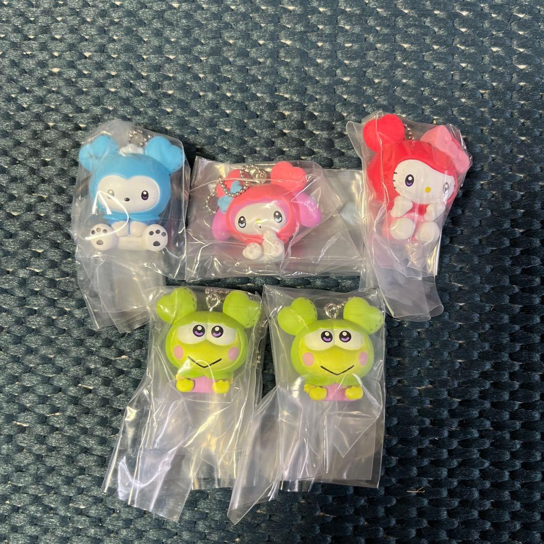 

[USED] TWICE LOVELYS Sanrio Mascot Charms (5 pieces)