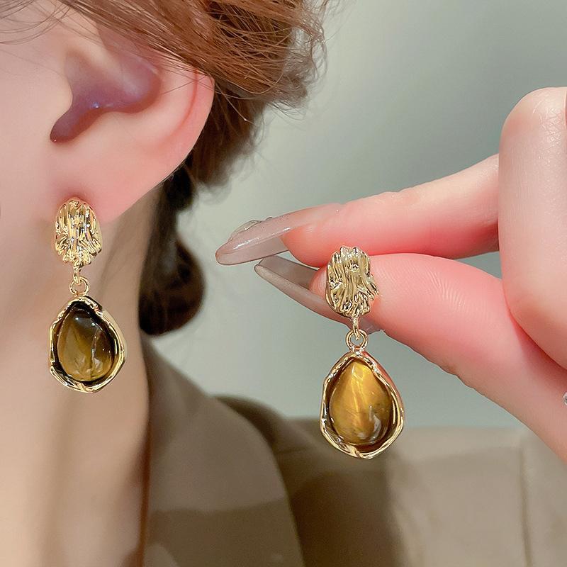 Retro Minimalist Heart-Shaped Zircon Drop Earrings for Women Ladies Exquisite Temperament Earrings Banquet Jewelry Accessories
