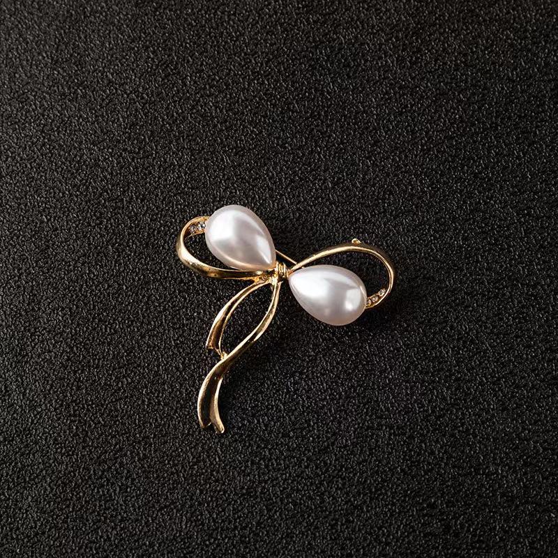 Matte Gold Pearl Wheat Ear Corsage Brooch for Women - High-End Versatile Pin with Anti-Exposure Design