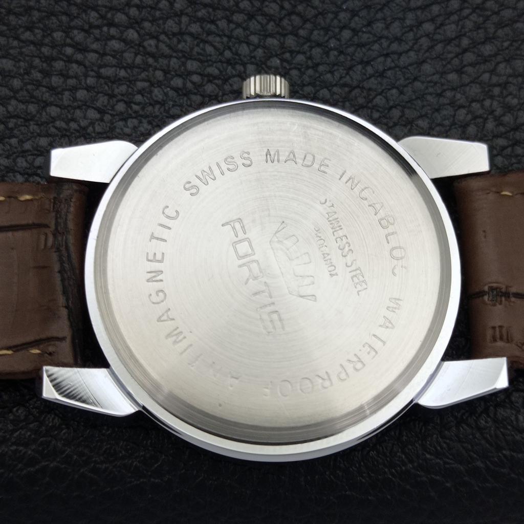 MECHANICKÉ NATAHOVÁNÍ ŠVÝCARSKÉ PÁNSKÉ VINTAGE RENOVANÉ HODINKY STŘÍBRNÉ BARVY CIFERNÍKU a700871-5 R205a-a700871