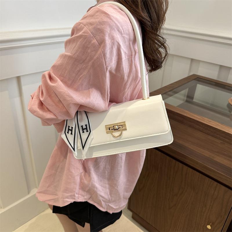 Casual retro small square bag 2 new fashion trend shoulder bag women's bag simple fashion casual armpit bag