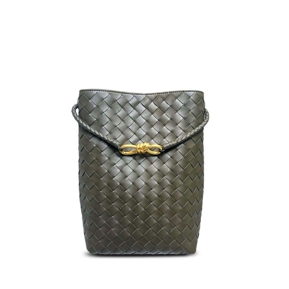 Cross-border handmade cowhide woven bag large-capacity messenger bag niche bucket bag portable women's bag single shoulder messenger bag