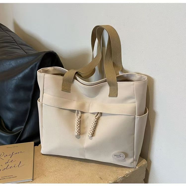 

Tote bag women s large-capacity new trendy fashion high-end niche shoulder bag handbag