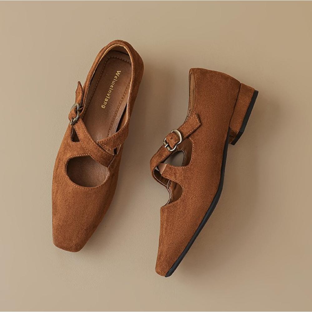 Fashion Sharp Pointed Pumps Women's Thick Heel Velvet Material Cross Buckle Strap Flats Retro Shallow Mouth Mary Jane Shoes Women