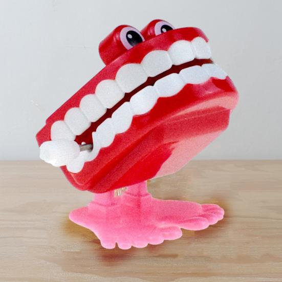 Clockwork Toy Creative Shape Big Eyes Jumping Denture Educational Mechanical Toy Halloween Prank Decoration Gift