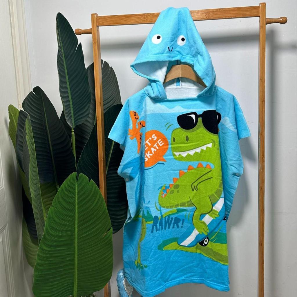 Children's Hooded Bath Towel: Antibacterial, Quick-Drying, Wearable Cloak for Bath or Beach.