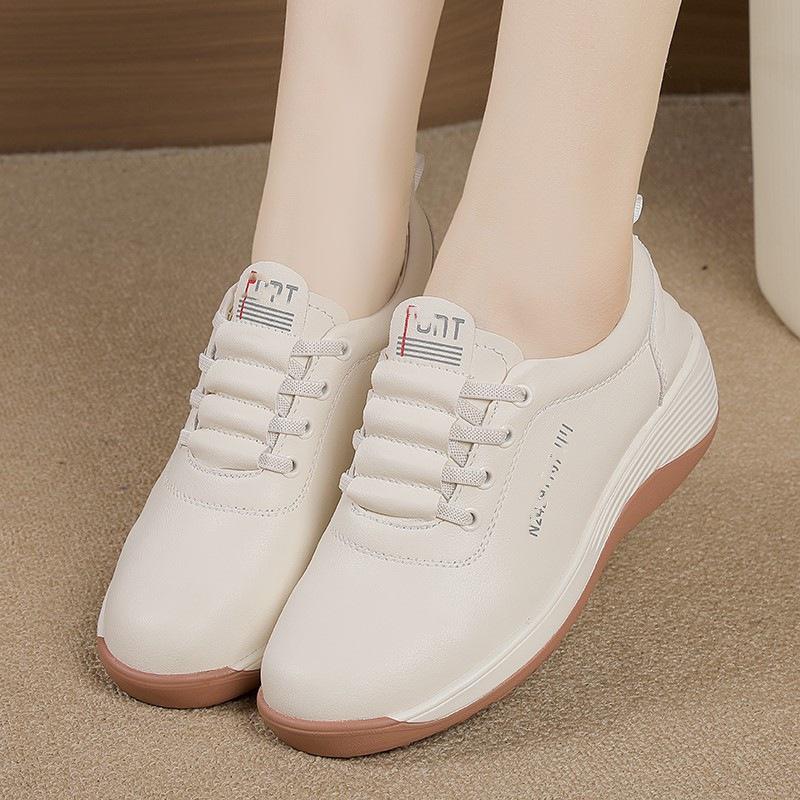 Single shoes spring new soft sole light non-slip sports travel lazy shoes