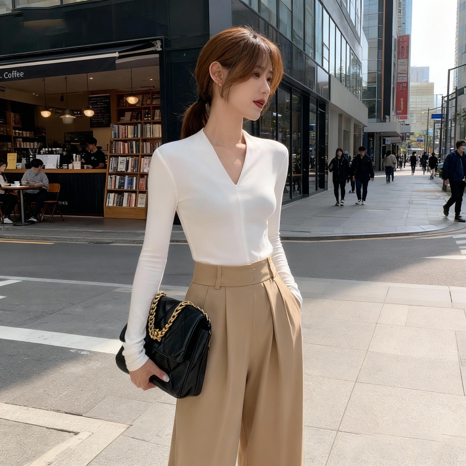 Women s Stylish Slim-Fit Black V-Neck Knitted Long-Sleeve Top, Spring Fashion Base Layer Small белый