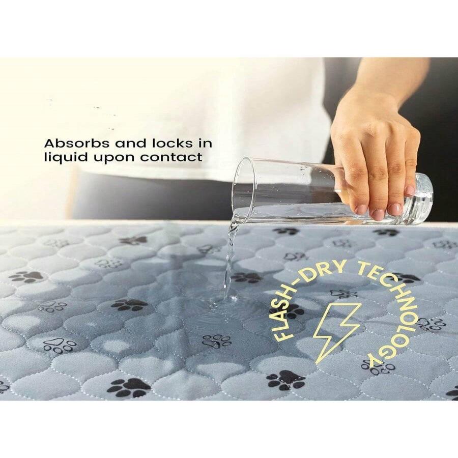 Washable Quilted Pet Pee Pads - Absorbent, Non-slip Sleeping Mats for Dogs & Cats.