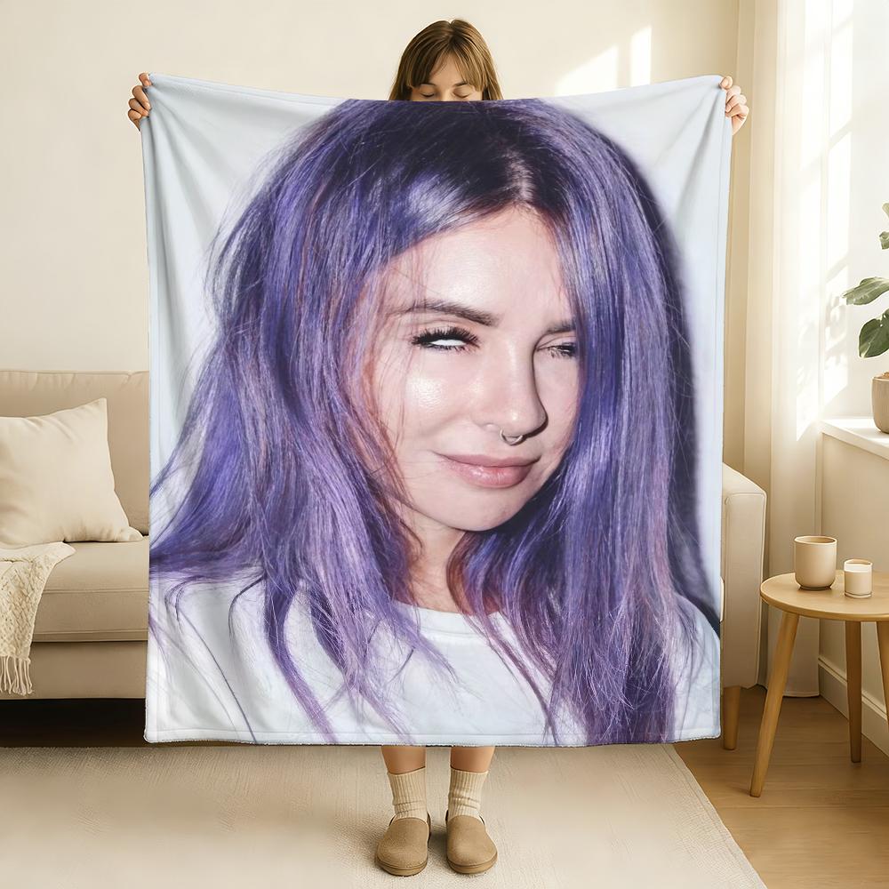Singer Alison Wonderland GHOST WORLD Blanket Soft and Skin Friendly For Couch Bed Napping Bedspread All Seasons Comforter