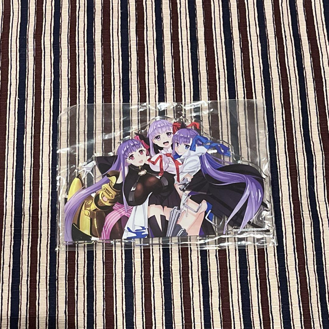 

[Б/У] Акриловая подставка BB & Мелтлилит & Страсть Лип