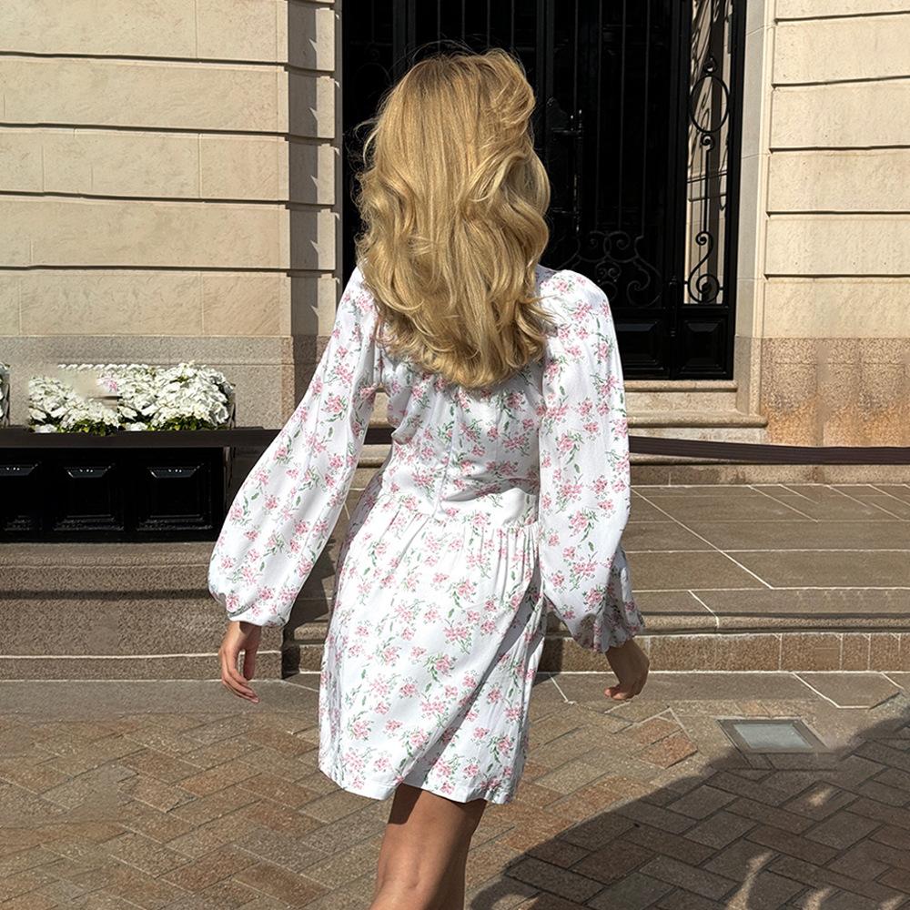 Printed long-sleeved dress, European, American spring and summer new lantern sleeves V waist short long-sleeved dress
