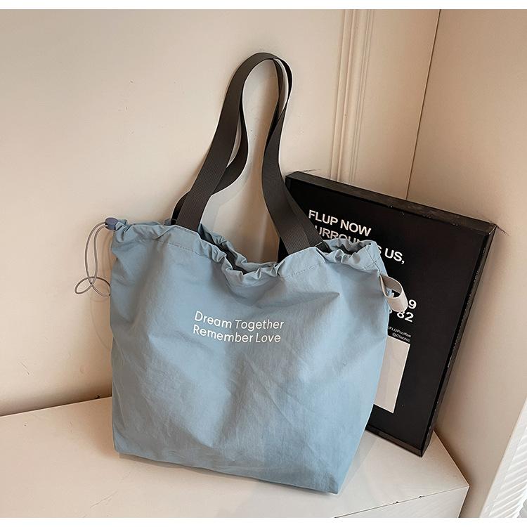 

Новая женская сумка, стиль, простой дизайн, холщовая сумка-тоут на одно плечо, большой вместимости, с надписью, модная синий