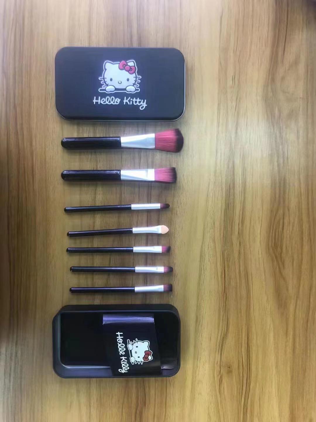 

Набор из 7 кистей для теней с железной коробкой - Прочный, для круглогодичного использования, легко чистится для любителей красоты