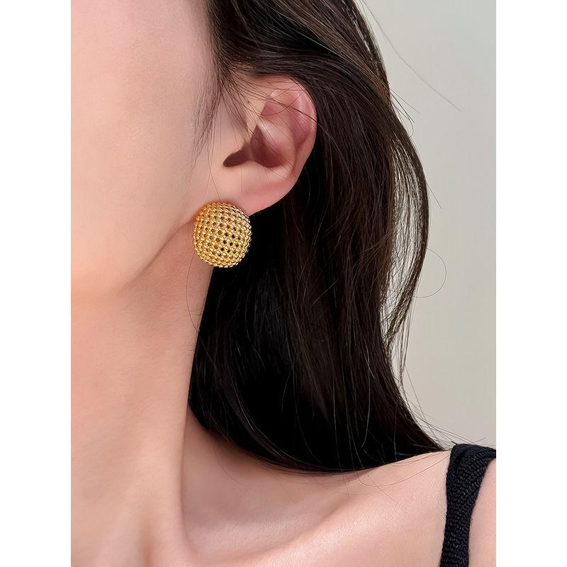 S925 Silver Needle European and American Style Metal Woven Hollow Ball Earrings, Stylish and Trendy Earrings for Women, Light Luxury and Fashionable