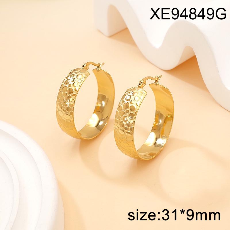 18K Gold Plated Titanium Steel Earrings for Women: High-End Luxury European & American Style Ear Cuffs