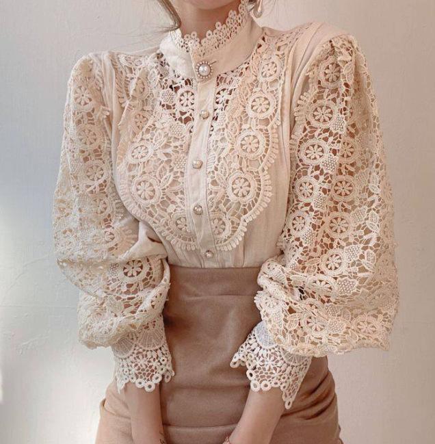 (Same color and same size) French loose and chic button heavy industry lace hollow flower splicing