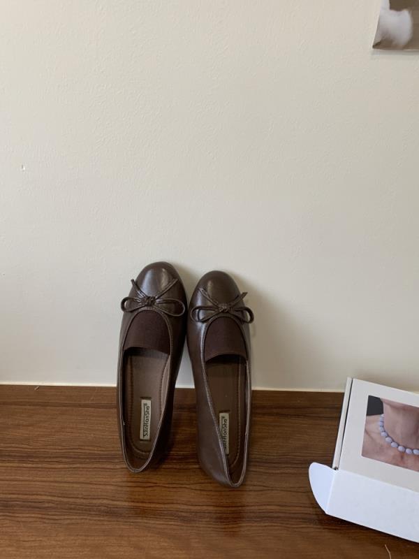 Fashion Ballerinas Woman 2025 Round Toe Female Shoes Bow-Knot Slip-on Shallow Mouth Ballet Dress Butterfly Retro Grandma Slip On Mary Ja