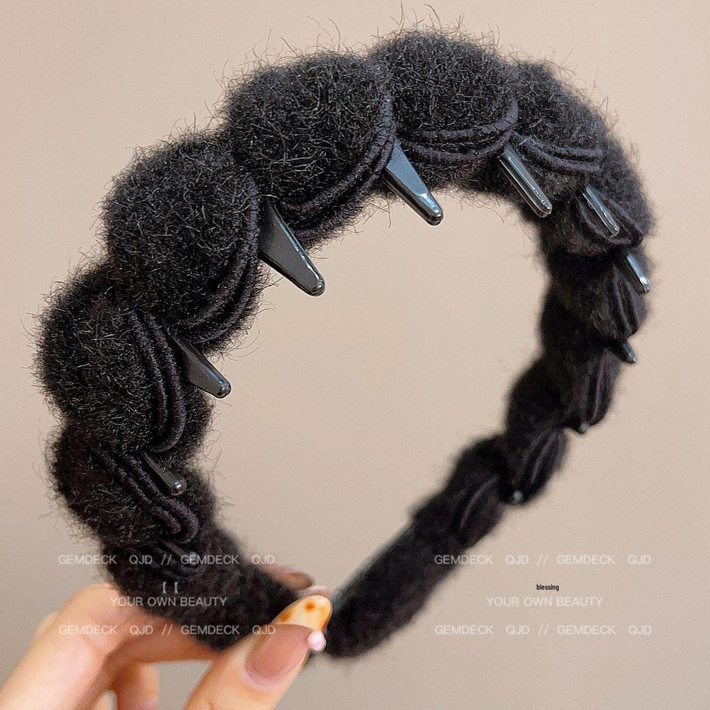 Women's Retro Plush Toothed Headband for Autumn/Winter - High-End Style, Ideal for High Skull Tops, Hair Clip Accessory