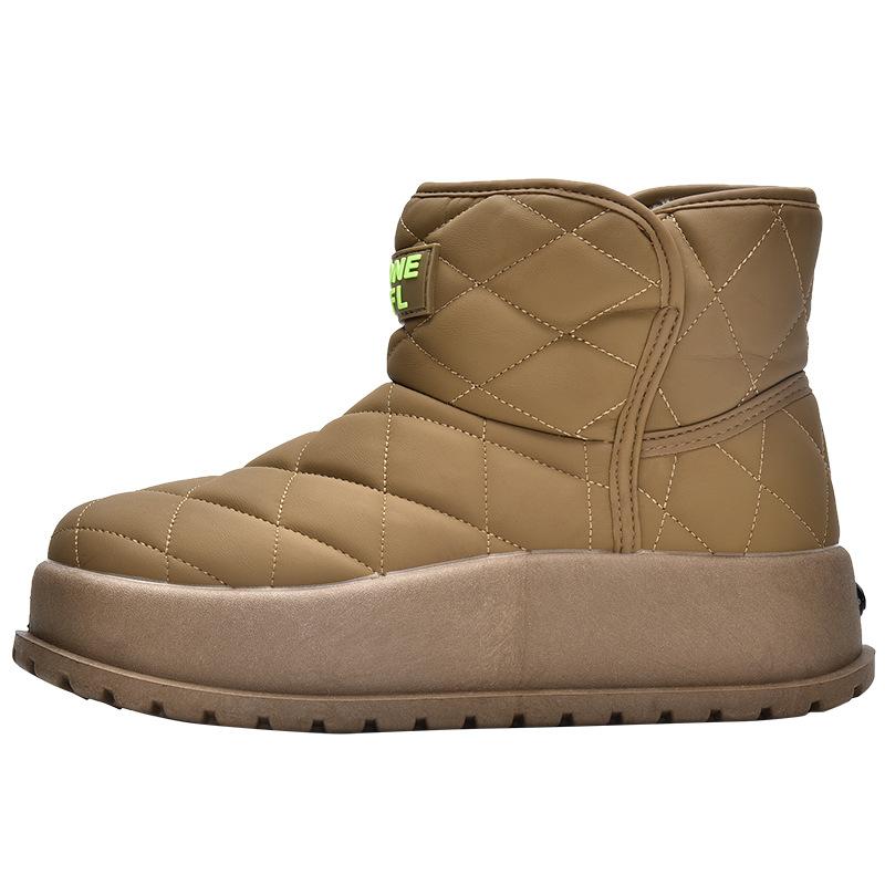 New products are on sale in winter, new thick-soled snow boots, piled and thickened cotton shoes 3285.