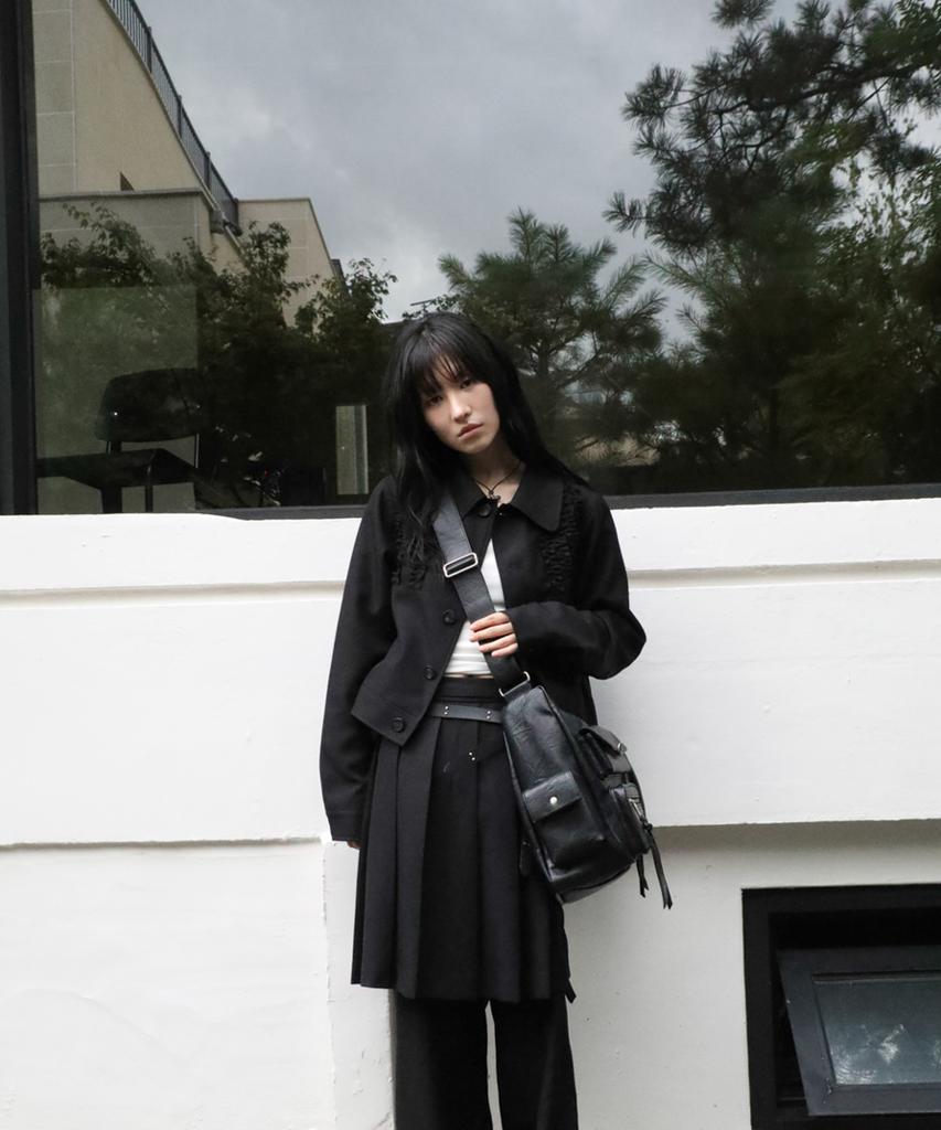 Iugamakaras Multi Pocket Leather Bag (Black)