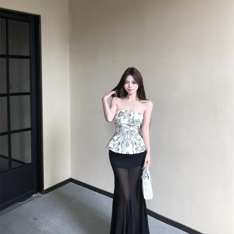 Women’s Elegant Strapless French Floral Slim-Fit Top - Sleeveless Spring/Summer Wear with Skirt-Like Hem