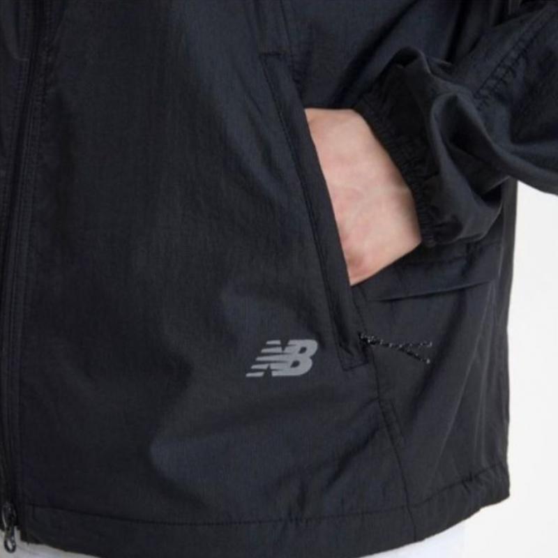 New Balance Uni Lightweight Windbreaker Nbnagco203 19