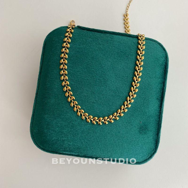 

Women s Gold Titanium Steel Short Fashion Style Necklace E409 Wheat Chain