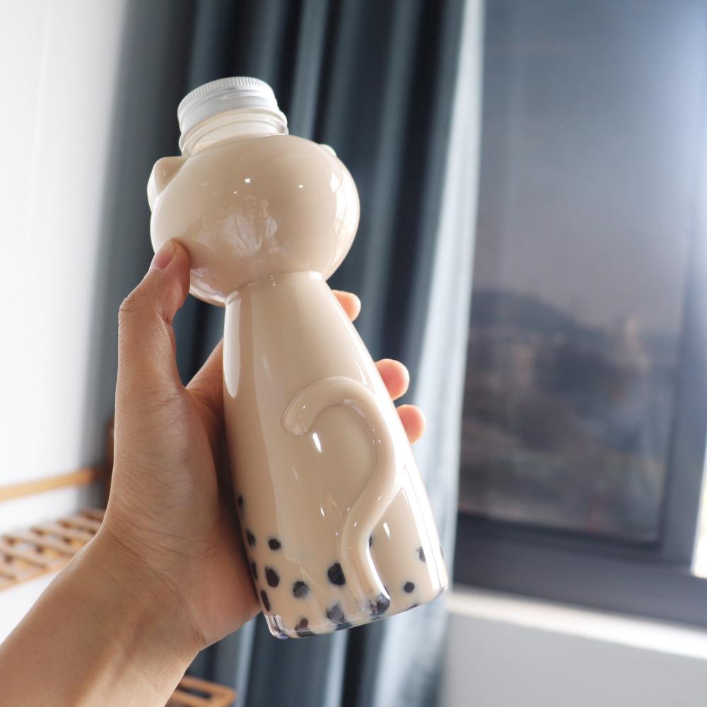 Transparent Water Bottles Cat Shaped Beverage PET Bottle  for Milk Tea Coffee Juice