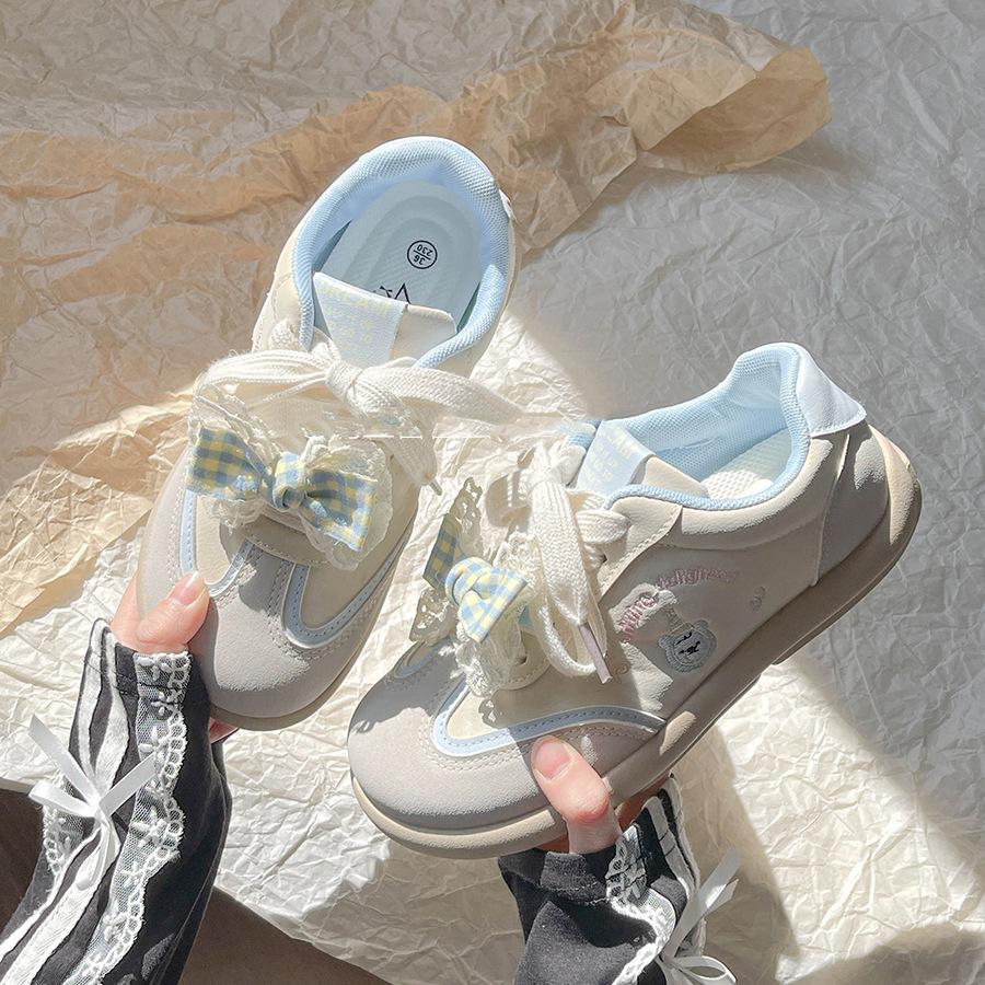 Little white shoes women's 2025 spring and summer new versatile high-value shoes thick-soled niche design casual board shoes
