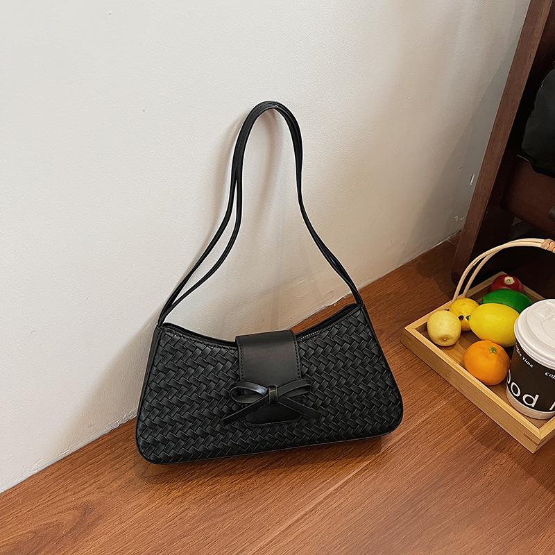 

Niche design woven bow underarm bag new women s popular fashion temperament shoulder bag чёрный