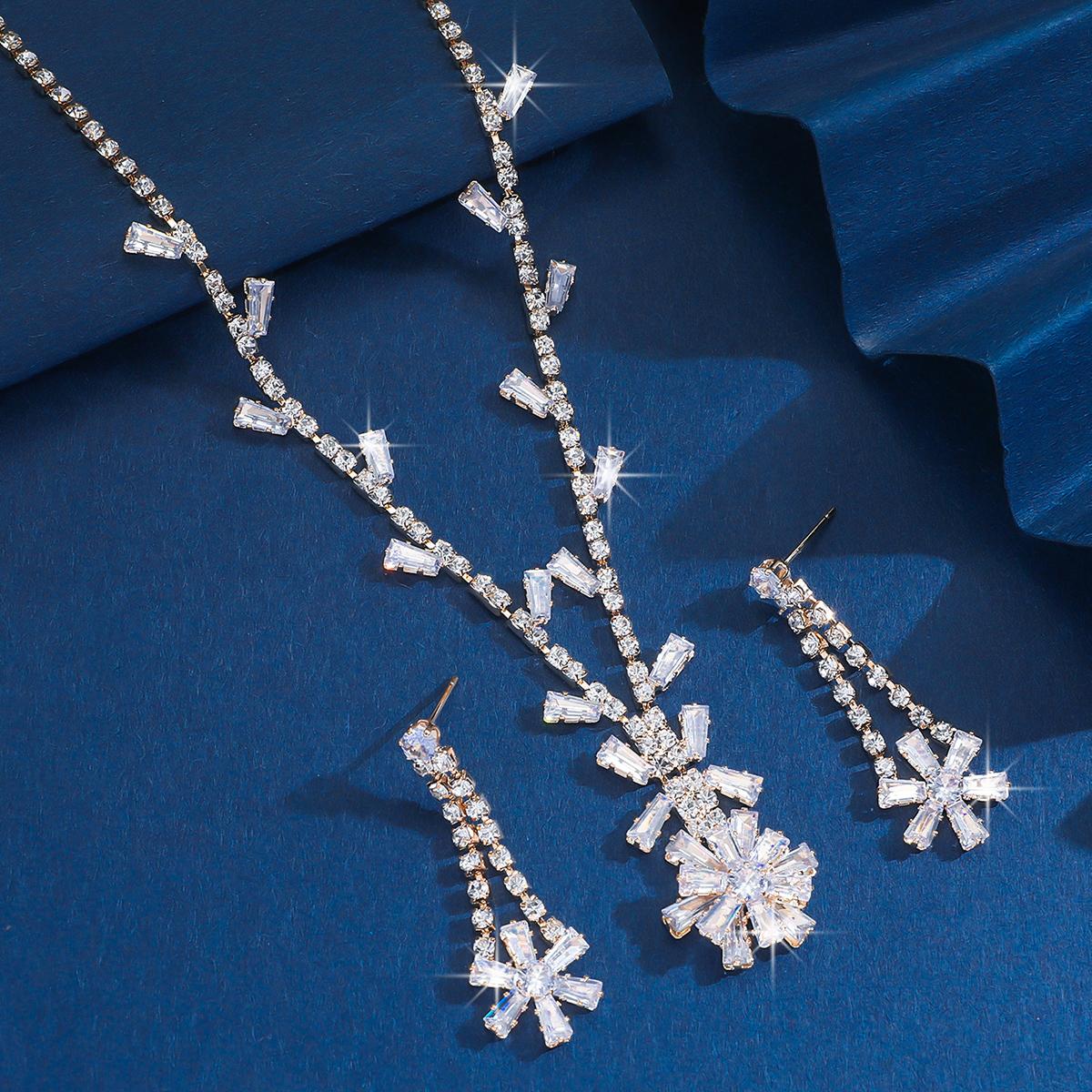 

3PC Women s Fashion Geometric Flower Necklace Earrings Jewelry Set Suitable for Wedding, Party, Festival Gifts-8518