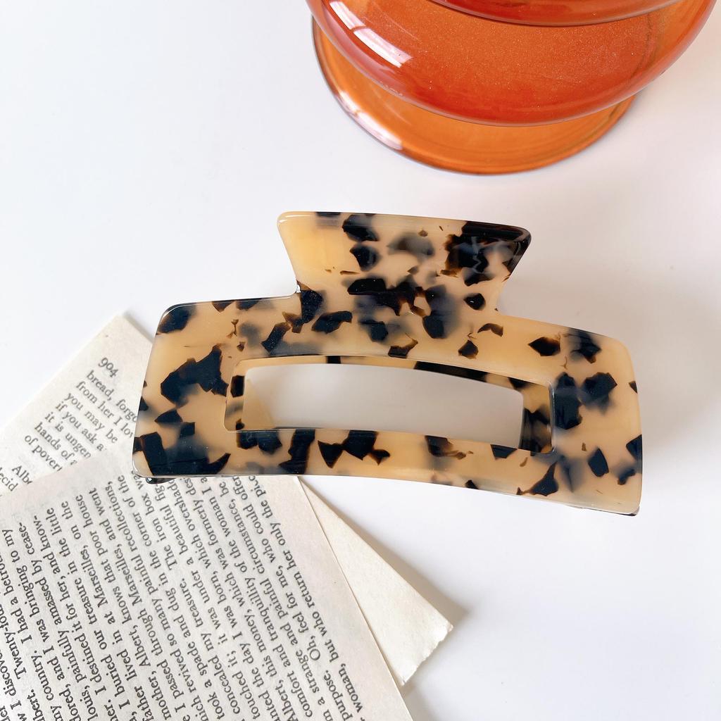 Retro French Leopard Print Hairpin for Bangs and Broken Hair