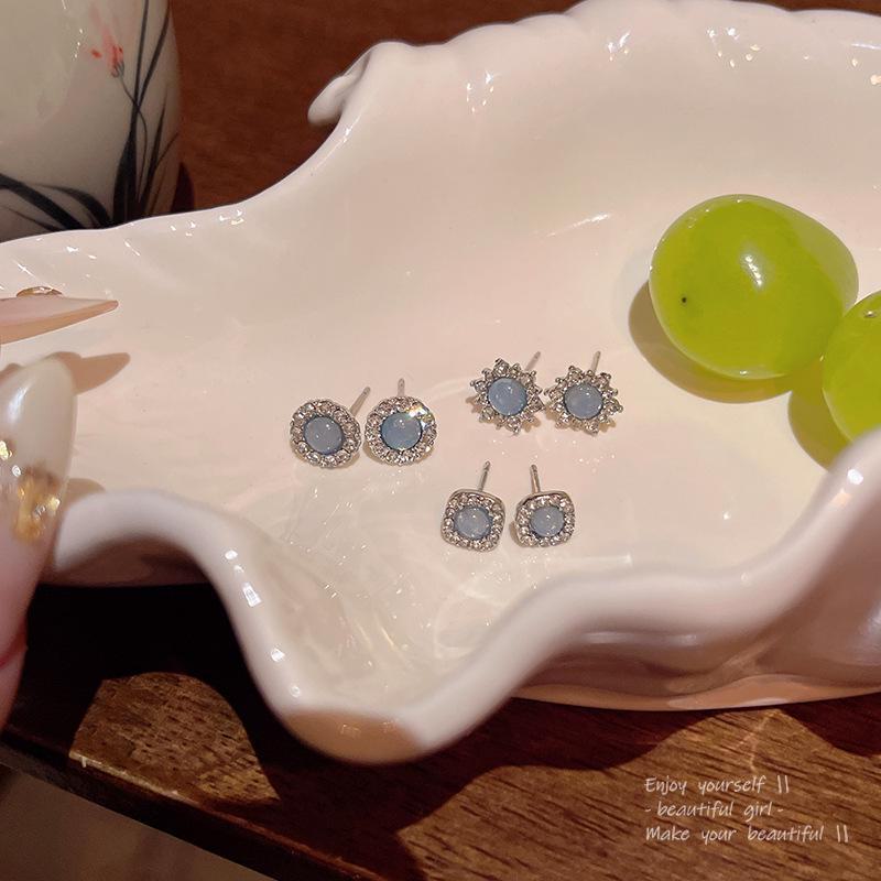 Elegant Blue Crystal Geometric Earrings: Korean-Style, Versatile Luxury