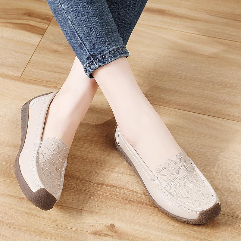 Women Black Moccasins Driving Shoes Flats Casual Nurse Shoes Loafers Maternity Flower Embroidery Office Shoes Large Size