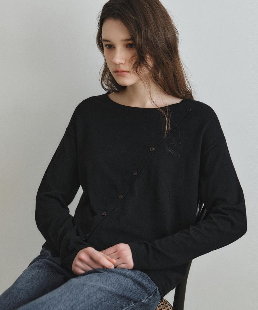 Wednesday Oasis For Woman Diagonal Button Round Knit_Black(Wc26Kn07)