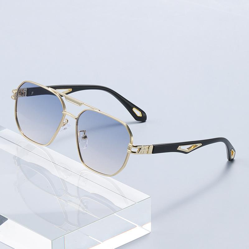 Fashionable Versatile Square Framed Metal Sunglasses Trendy UV Resistant Glasses Going Out Street Photography Walk The Show