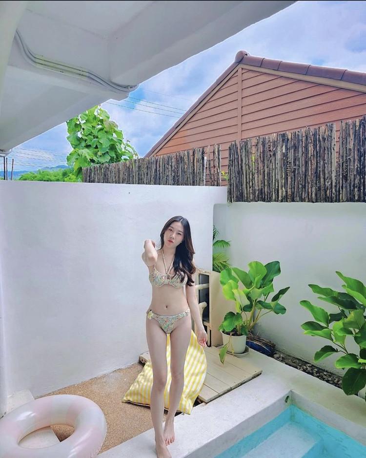 2024 Retro Floral High-Waisted Halterneck Bikini