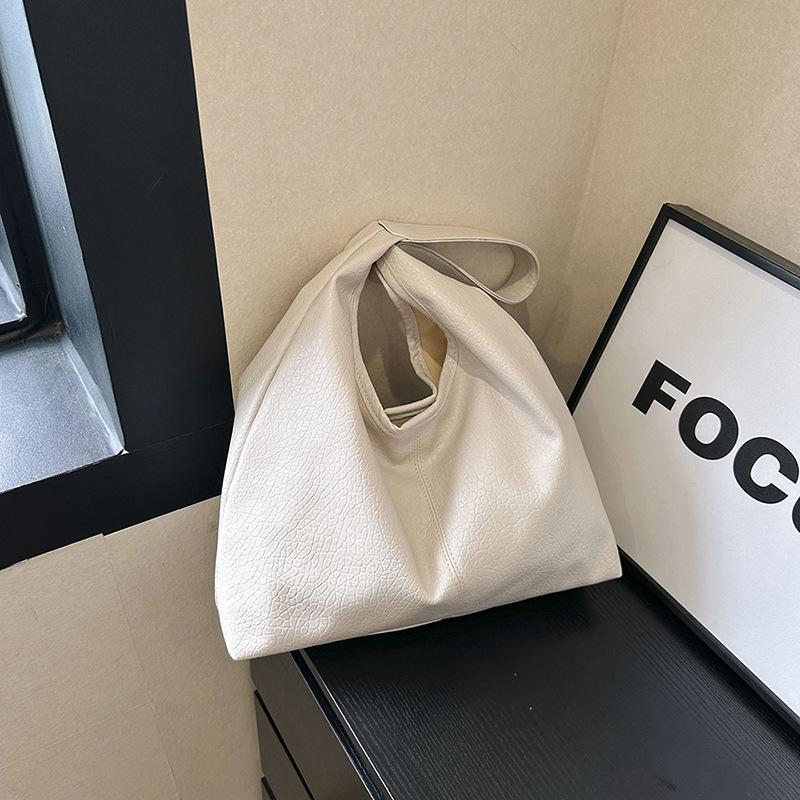 

Большая вместительная модная повседневная женская сумка 2024 года, новая сумка в иностранном стиле, простая сумка через плечо под мышкой белый