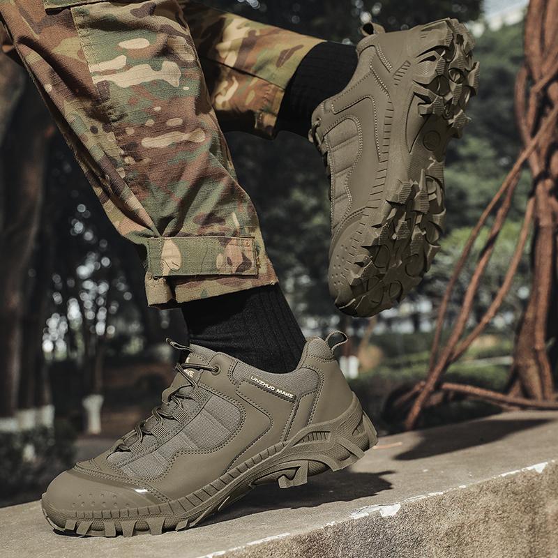 New Men's Tactical Boots Combat Anti-Slip Work Shoes Breathable Special Force Army Boots Male Military Motorcycle Shoe