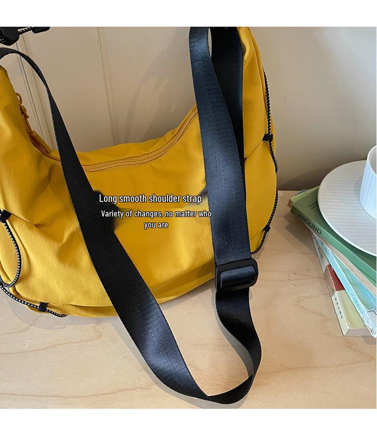 2026 Women's Versatile Casual College Crescent Dumpling Crossbody Bag
