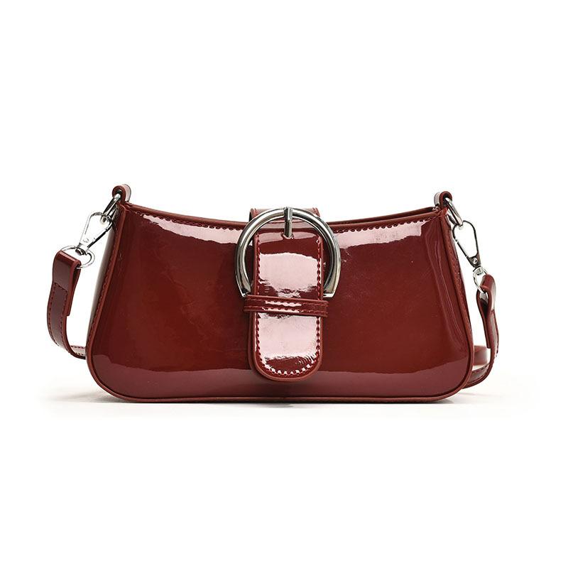 Новая красная лаковая сумка подмышкой для женщин — фото 7