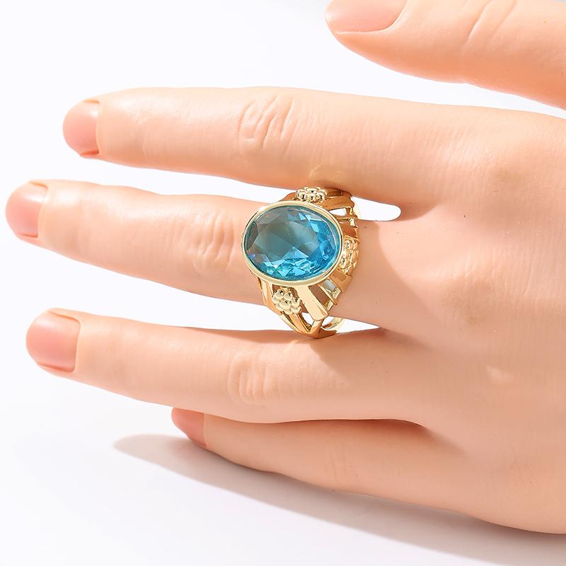 Exquisite Inlaid Sea Blue CZ Women's Ring Vintage Gold Color Hand Carving Daily Wear Party Jewelry Anniversary Gift