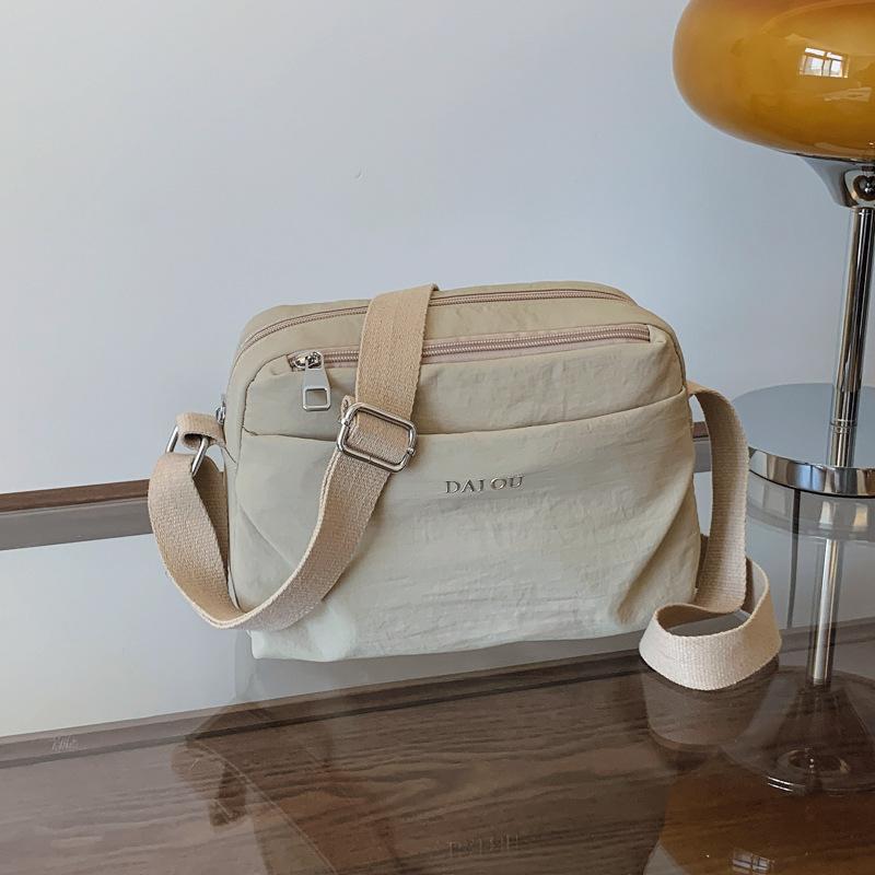 

Fashion versatile women s small square bag casual simple new nylon shoulder bag trendy messenger bag хакі