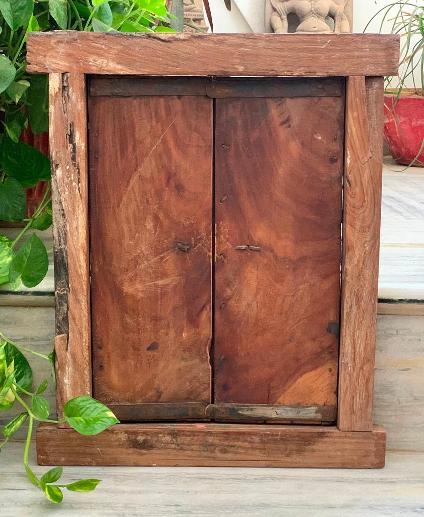 Handmade Antique Jharokha Window: Royal Couple Painting, Indian Festival Decor