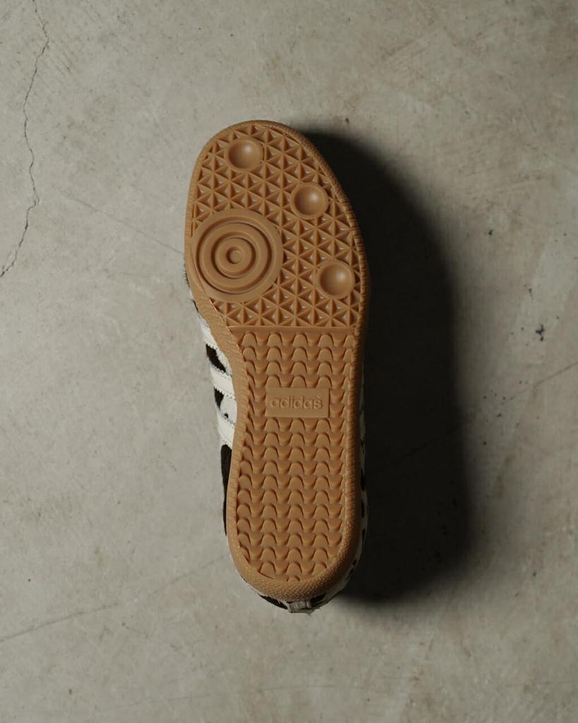 Adidas Originals SAMBA OG W Cow Size Women's Sneakers, Low-Top Lace-Up Print, 24.0cm (DBROWN/OWHITE/GUM3)