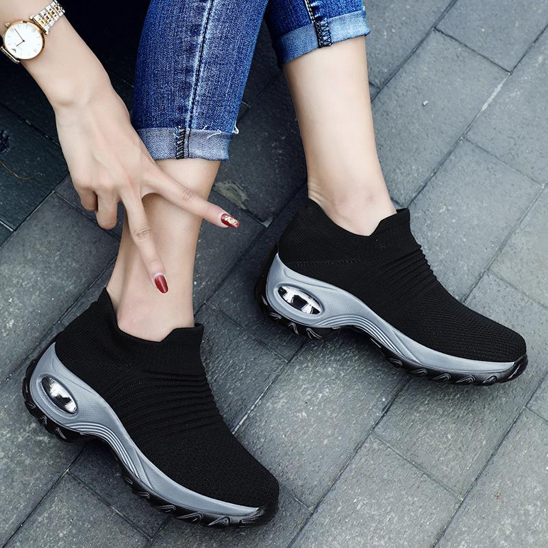 2019 public version spring new non-slip soft sole low-top mother socks shoes sports and leisure shoes foreign trade large size women's shoes