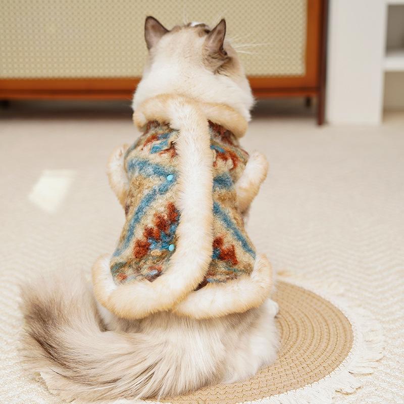 Neue Herbst-Winter-Haustierkleidung - Doppellagige isolierte Strickjacke für den Außenbereich - Geeignet für Möpse, Pudel und andere Hunde.